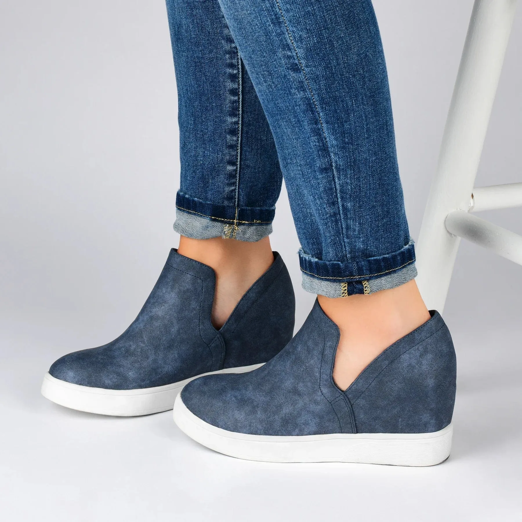 JOURNEE COLLECTION - Cardi Wedge Sneaker